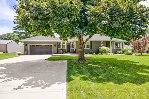 602 W 2nd St, Prairie City, IA 50228