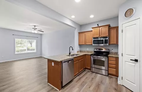 9175 Coneflower Dr #104, West Des Moines, IA 50266