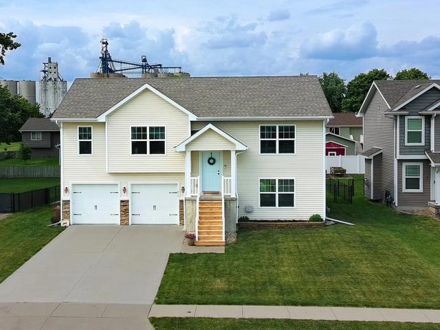 410 3rd St SE, Bondurant, IA 50035