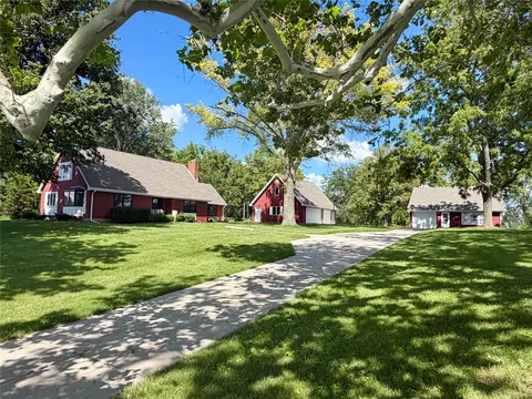 3630 E 3678 E 68th St S, Newton, IA 50208
