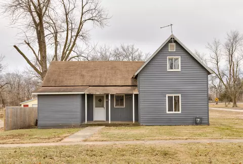 300 2nd St NE, Mitchellville, IA 50169
