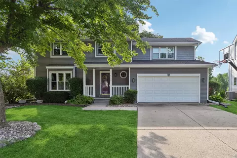 4709 80th Pl, Urbandale, IA 50322