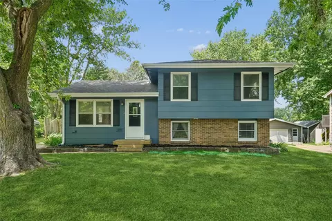 400 NW Morningside Dr, Grimes, IA 50111