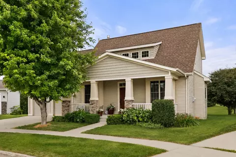 2843 Piccadilly Sq, Ames, IA 50010