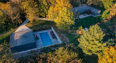3310 SW 56th St, West Des Moines, IA 50265