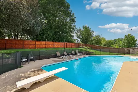 821 58th St, West Des Moines, IA 50266