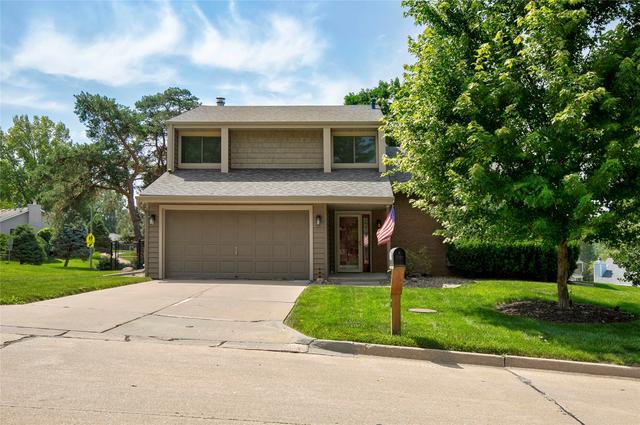 7900 Roseland Dr, Urbandale, IA 50322