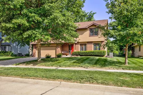 5745 Columbine Dr, Johnston, IA 50131