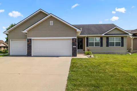 4929 Richmond Ave, Des Moines, IA 50317