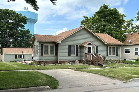 514 N 1st St, Knoxville, IA 50138