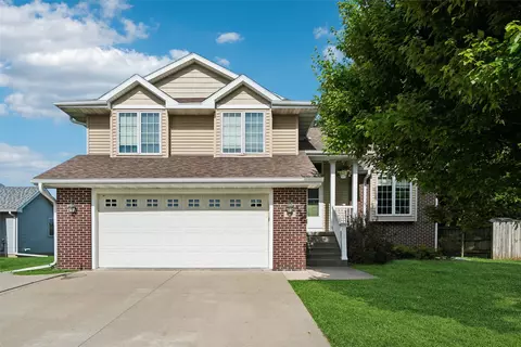 1213 S H St, Indianola, IA 50125