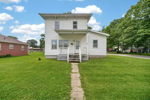 204 S 8th Ave, Winterset, IA 50273