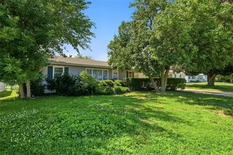 603 W 15th St N, Newton, IA 50208
