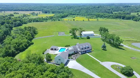 6760 260th Pl, Albia, IA 52531