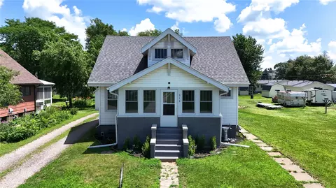 313 N 1st St, Ogden, IA 50212