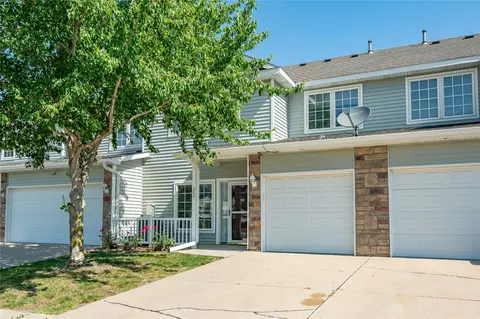 2100 Meadow Chase Ln #302, Des Moines, IA 50320