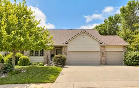 4601 154th St, Urbandale, IA 50323