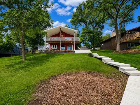 3198 Indian Point Dr, Ellston, IA 50074