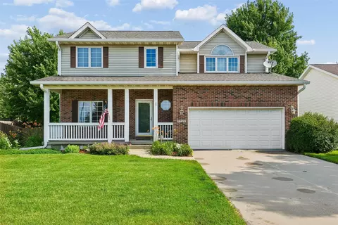 9921 Catalina Dr, Johnston, IA 50131