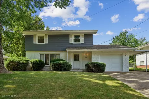 6406 Robin Dr, Des Moines, IA 50322