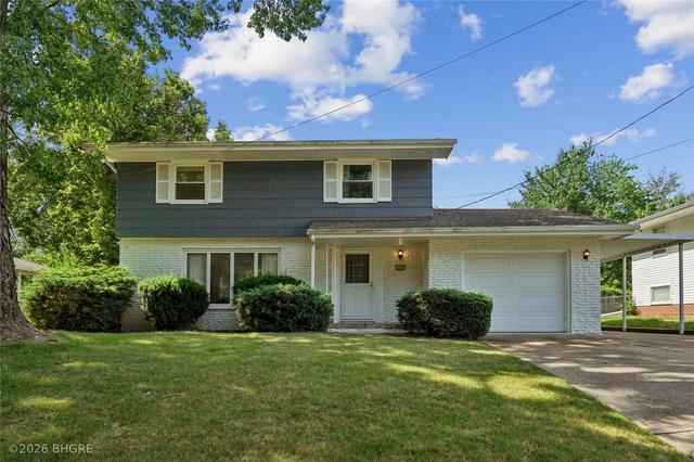 6406 Robin Dr, Des Moines, IA 50322