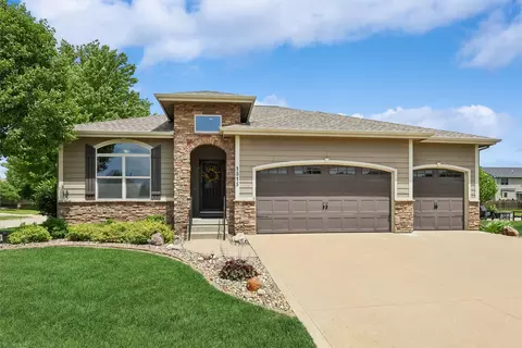 1515 SE Greenbriar Cir, Waukee, IA 50263