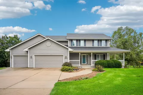 3240 Maple Ct, Waukee, IA 50263