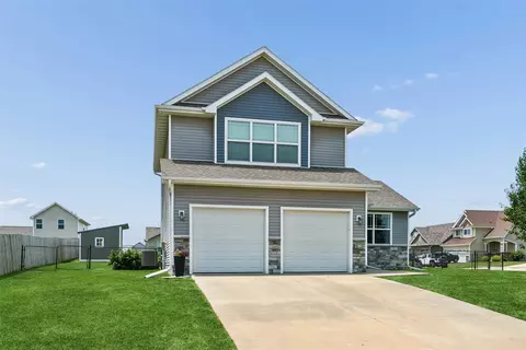 Exterior - 423 Wildcat Ct, Stuart, IA 50250 photo 2 of 2