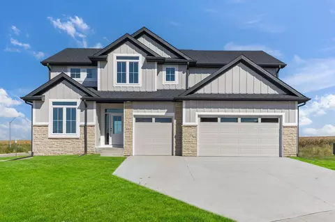 602 NE 59th Ct, Ankeny, IA 50021