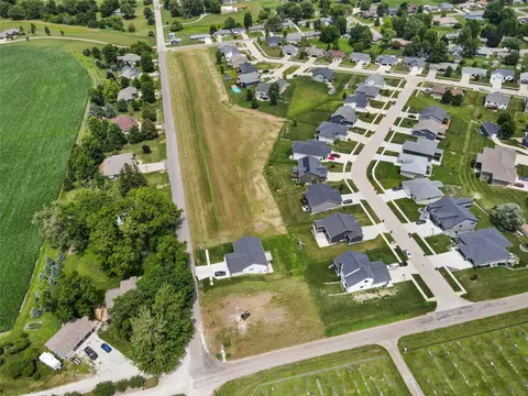 704 S Taylor St, Monroe, IA 50170