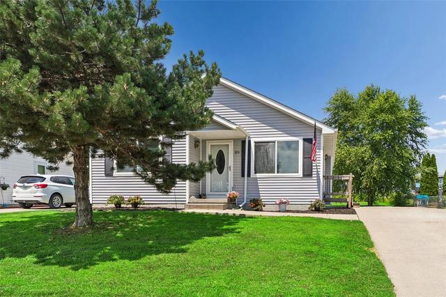 304 W 18th Pl, Indianola, IA 50125