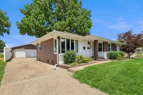 3917 Merced St, Des Moines, IA 50310