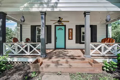 314 N Washington Ave, Lacona, IA 50139