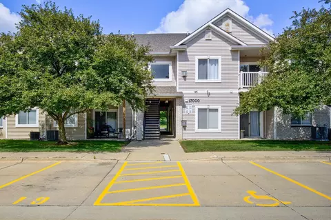 8601 Westown Pkwy #17207, West Des Moines, IA 50266