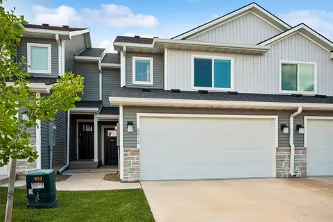 5972 NW 91st Ct, Johnston, IA 50131