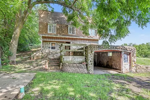 3143 Highway F36 W, Newton, IA 50208