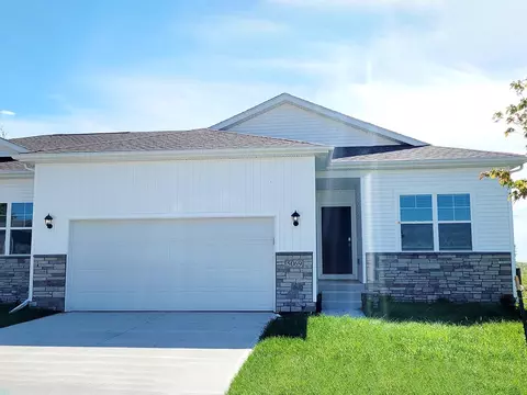 2529 E 50th Ct, Des Moines, IA 50317