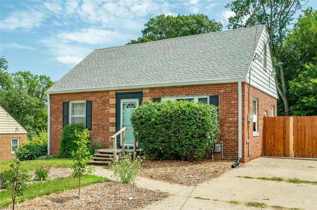 6008 Rollins Ave, Des Moines, IA 50312