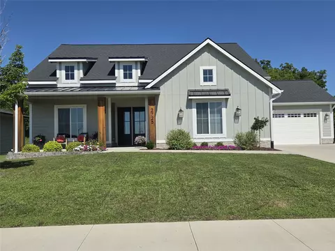 2725 NW Brookside Dr, Grimes, IA 50111