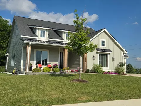 2725 NW Brookside Dr, Grimes, IA 50111