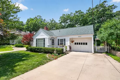 2832 36th St, Des Moines, IA 50310