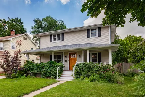 618 9th St, Ames, IA 50010