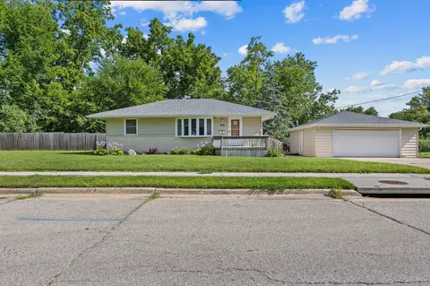 627 Broad St, Des Moines, IA 50315