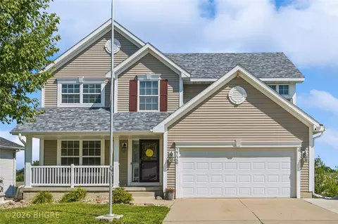 2726 Fayrdale Dr, Des Moines, IA 50320