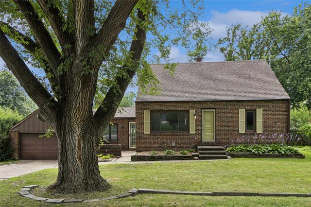 1900 NW 82nd St, Clive, IA 50325