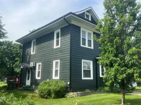 Exterior - 309 E State St, Baxter, IA 50028 photo 4 of 10