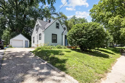 4108 3rd St, Des Moines, IA 50313