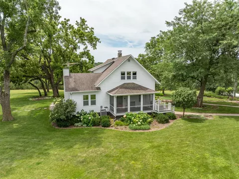 2946 Saint Charles Rd, Saint Charles, IA 50240