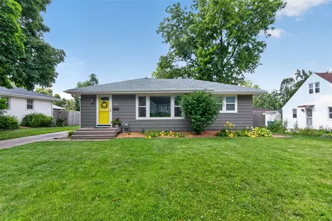 4108 Ardmore Rd, Des Moines, IA 50310