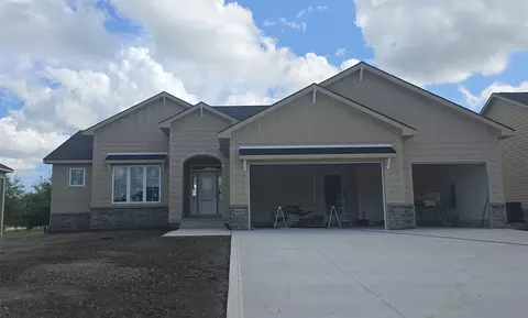 4632 Centennial Blvd, Urbandale, IA 50323